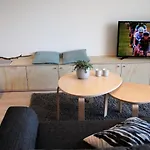 Modern, Gezellig Vakantieappartement Met Ruim Terras In Oostende